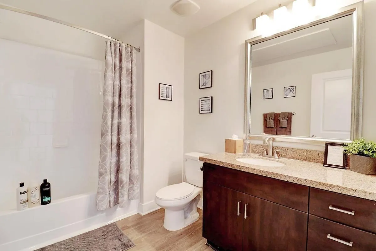 2 Pools With 1 Bedroom And 2 Ba Brand New Fresh Unit - H1162 Скоттсдейл Апартаменты