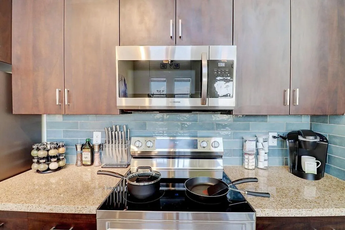 2 Pools With 1 Bedroom And 2 Ba Brand New Fresh Unit - H1162 Скоттсдейл 0*,  США